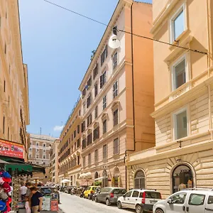 https://imperial-nazionale.it-romehotels.com